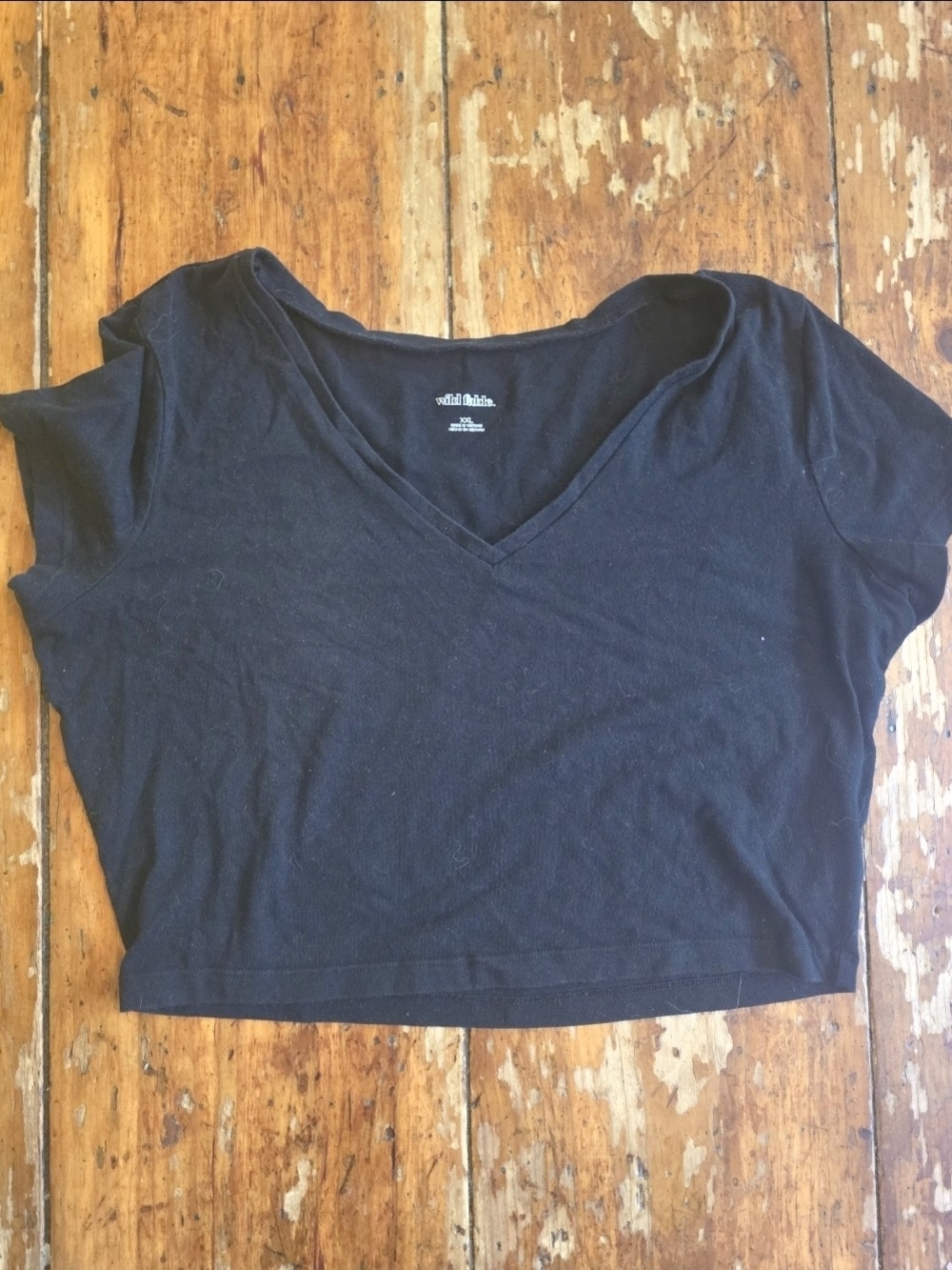 wild fable Black V-Neck Short Sleeve Crop Top